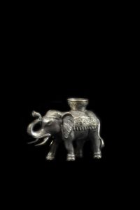 Elefante in bronzo argentato portacandela anni'70