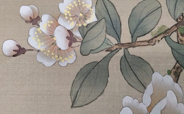 Bellissimo dipinto a mano su seta Cina, con farfalle tra vegetazione e fiori, epoca metà '900 - immagine 5