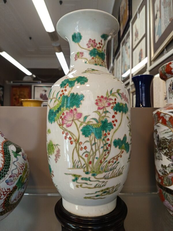 Coppia vasi Cina porcellana Jingdezhen con raffinati decori, epoca primi' 900 - immagine 2