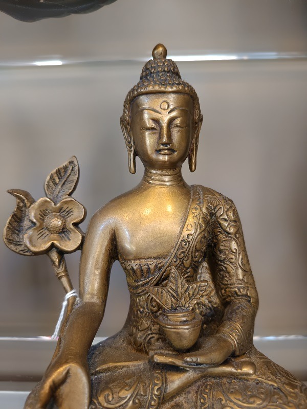 BR-10b Buddha tibetano della Medicina in bronzo inciso – metà XX secolo - immagine 3