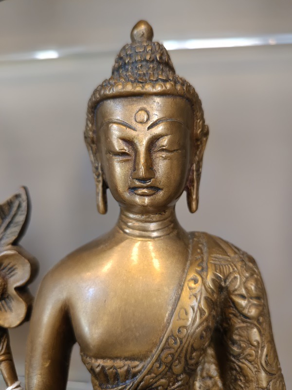 BR-10d Buddha tibetano della Medicina in bronzo inciso – metà XX secolo - immagine 5